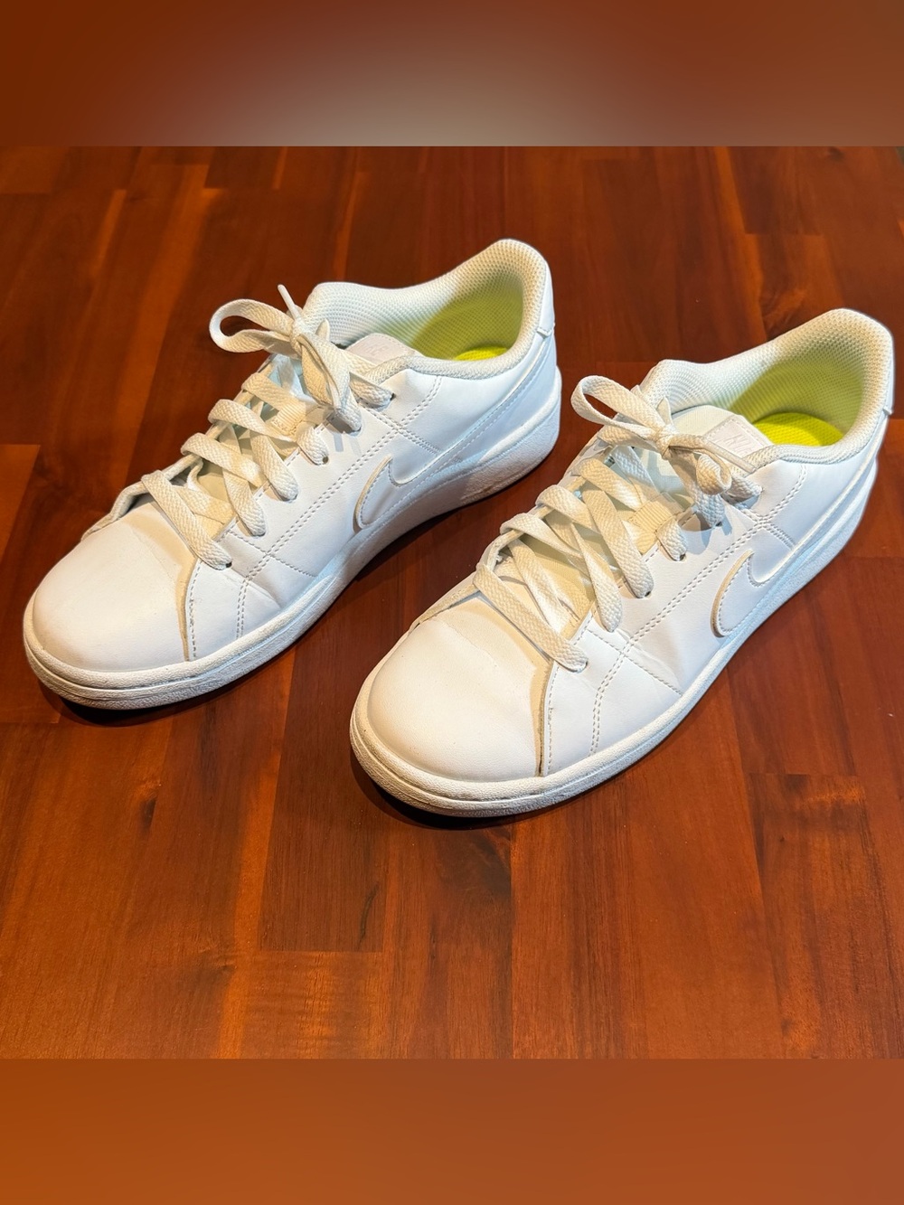 Nike Women's White Low Top Sneakers Casual Lace Up Shoes Size 7.5